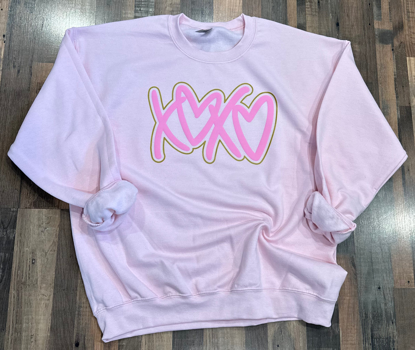 XOXO PUFF AND GLITTER CREWNECK